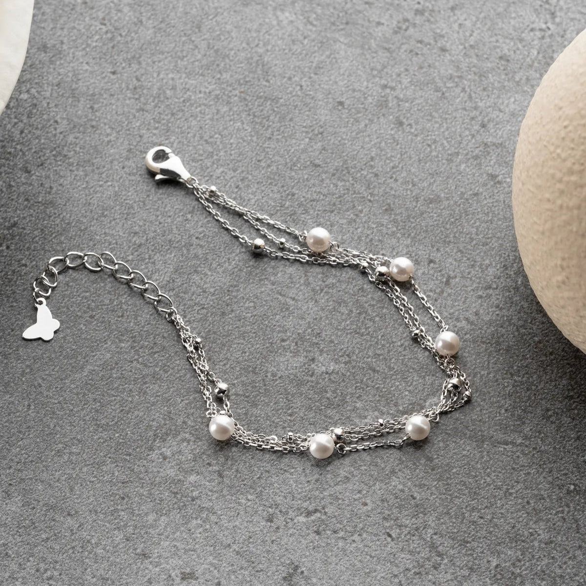 Pearl bracelet of 925 sterling silver - by Lydian