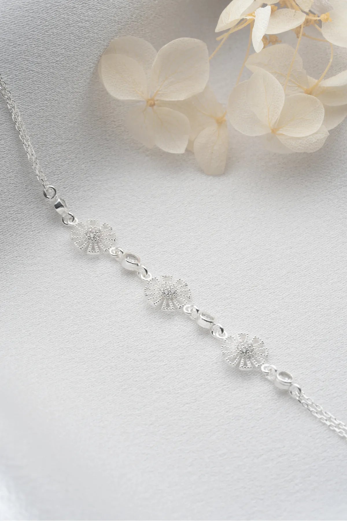 Bloom Bracelet - 925 Silver - By Lydian