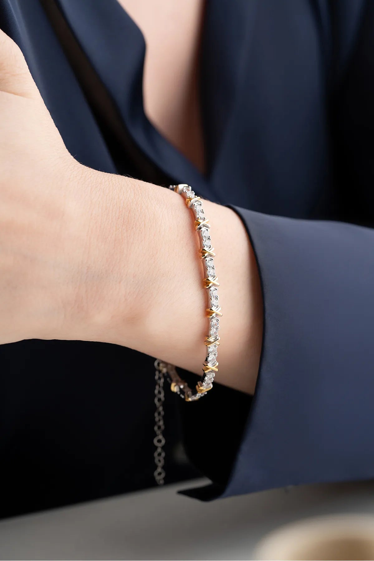 Golden Flow Bracelet - 925 Silver