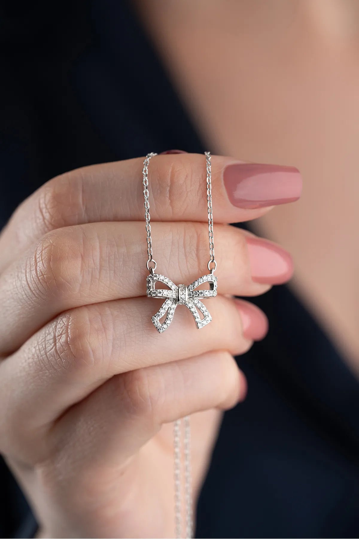 Fine bow necklace of 925 silver