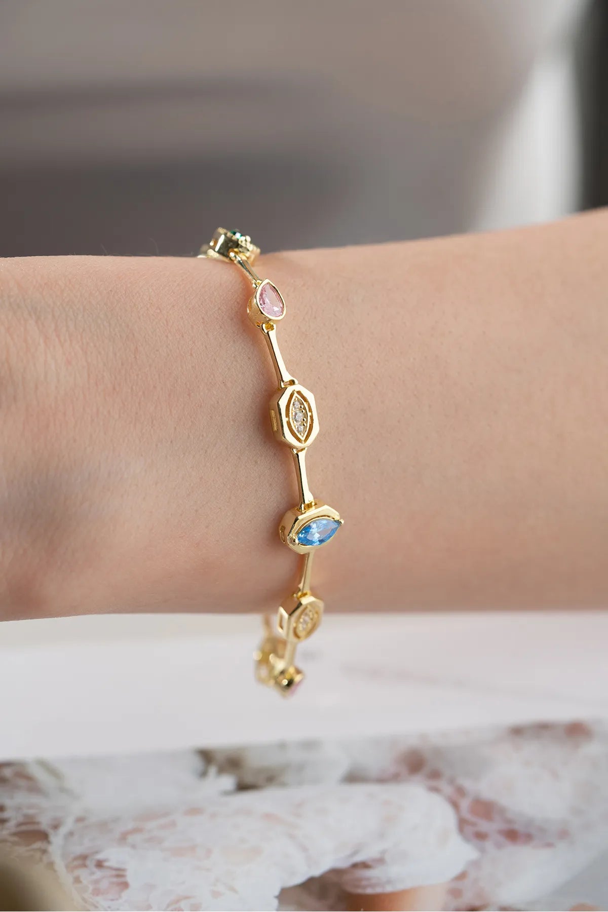 925 Sterling silver trendy bracelet with zircon stone