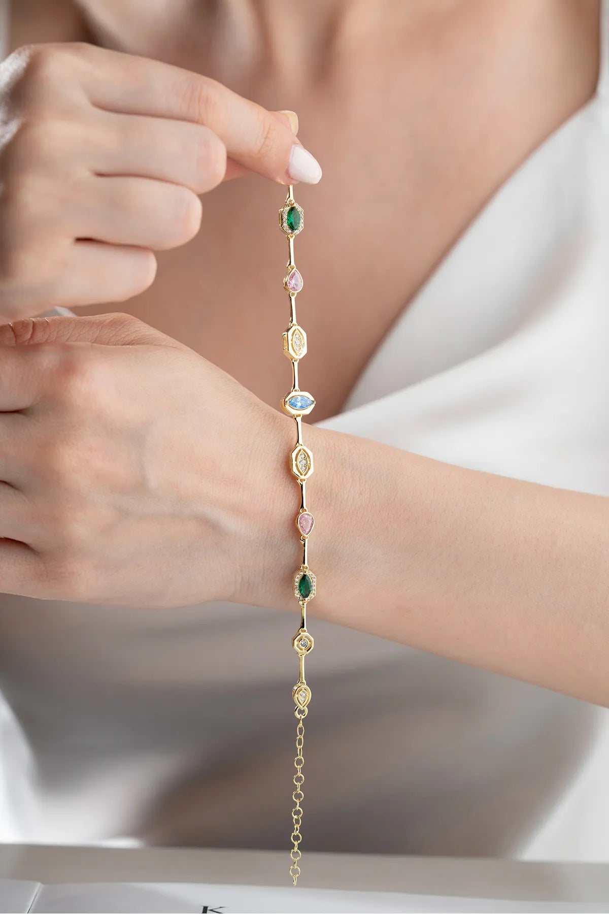 925 Sterling silver trendy bracelet with zircon stone