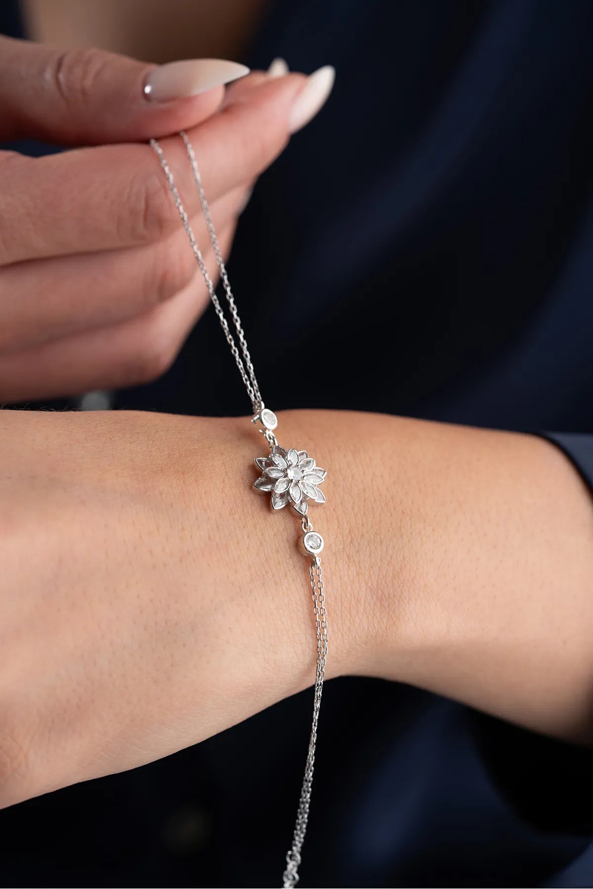 925 Sterling Zilveren Armband met Witte Zirkonia en Lotus Design
