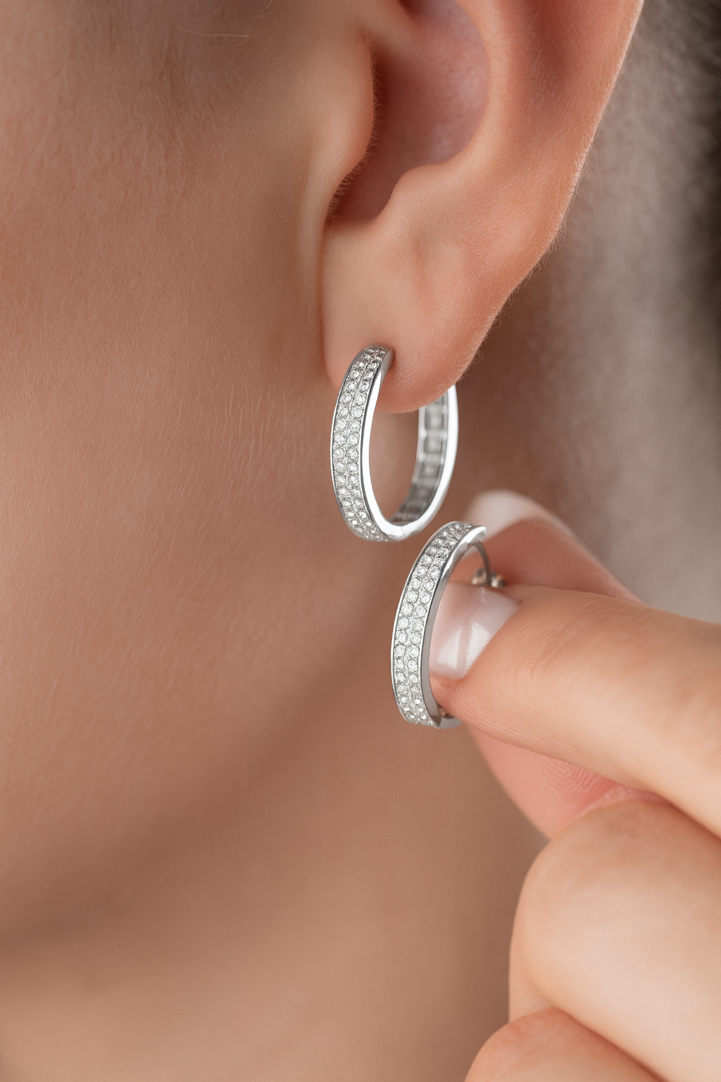 Hoepeloorbellen met Zirkonia – 925 Zilver