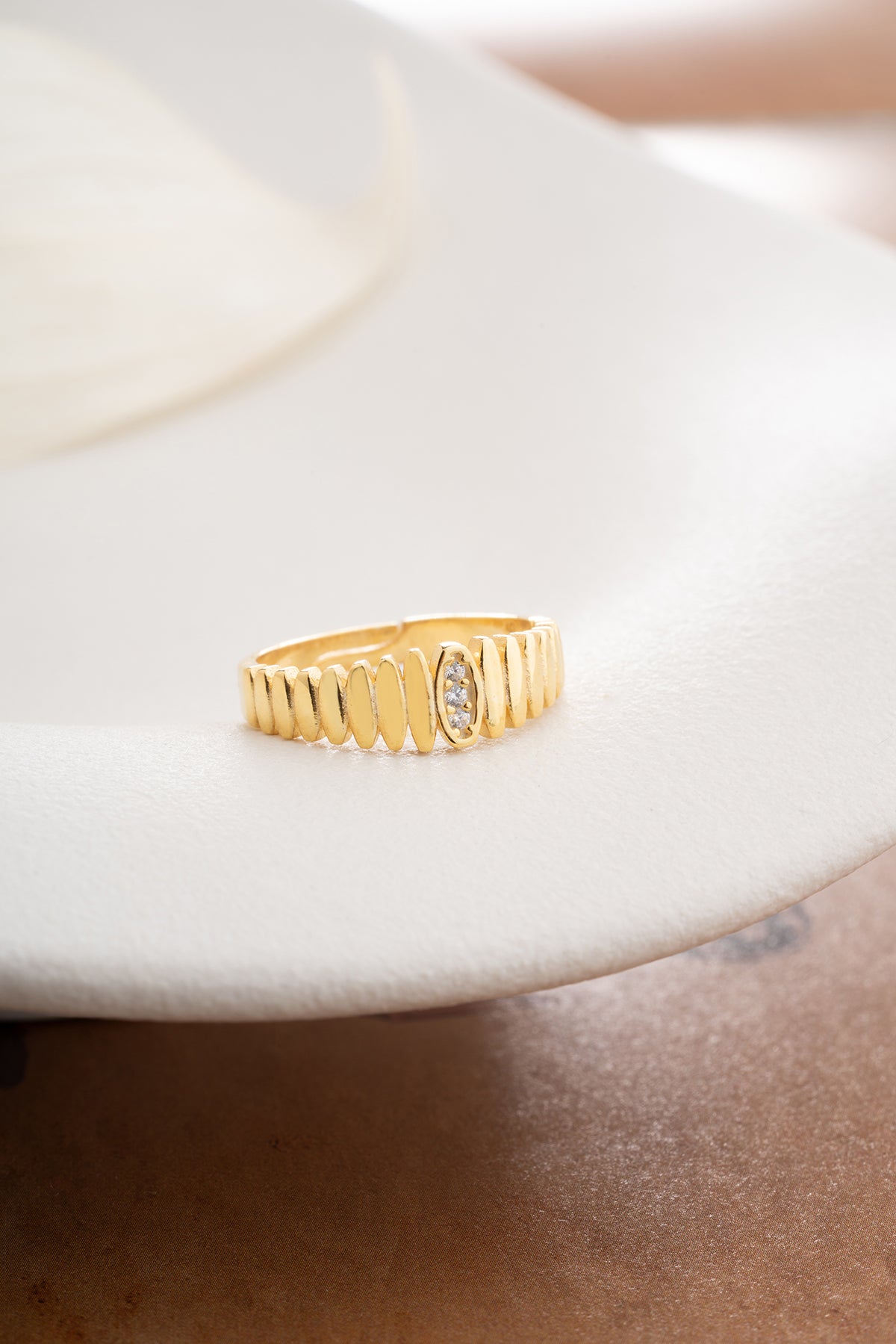 Elegant ring with stone - 925 silver