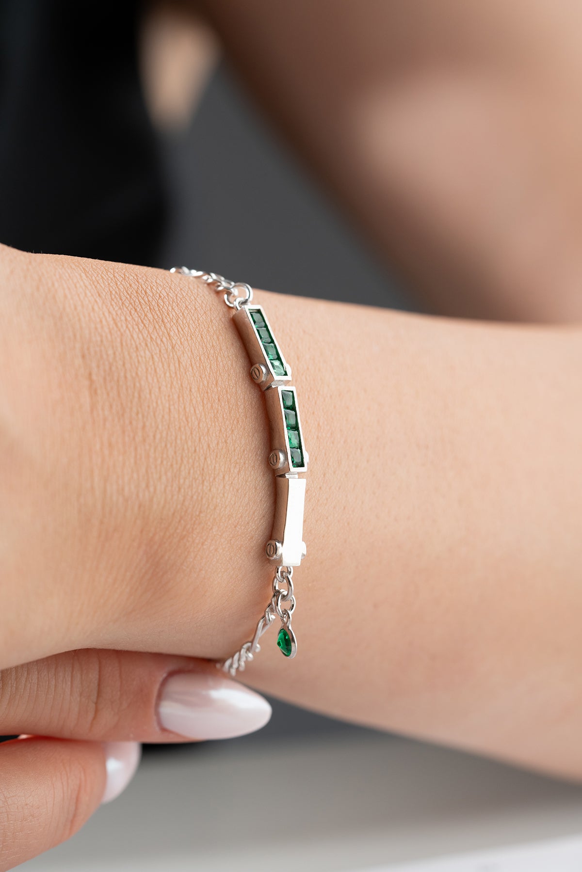 Silver Bracelet with Green Stones and Delicate Chain Design
