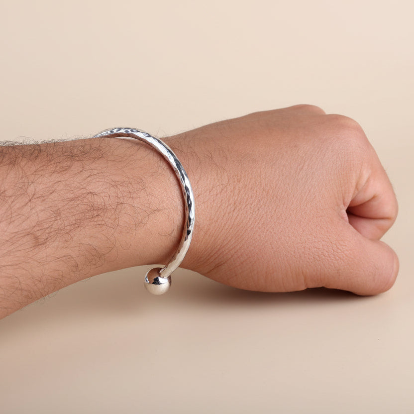Hamerde Finish 925 Sterling Silver Men Bracelet