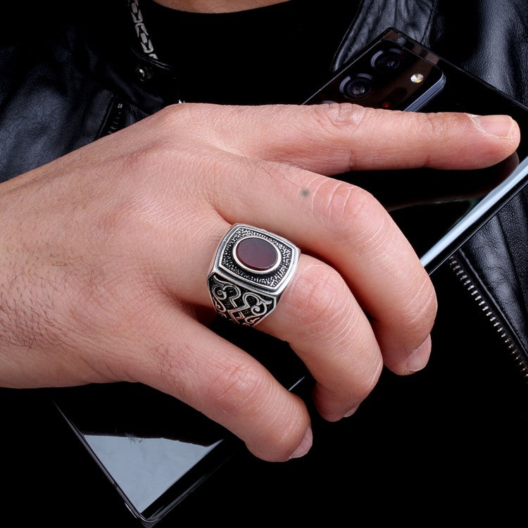 Silver men's ring with agate stone