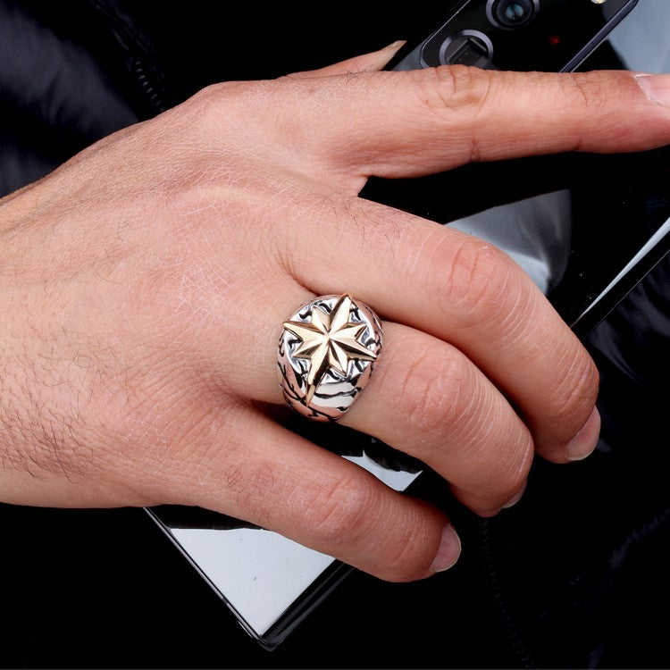 Men's ring with compass star of 925 sterling silver