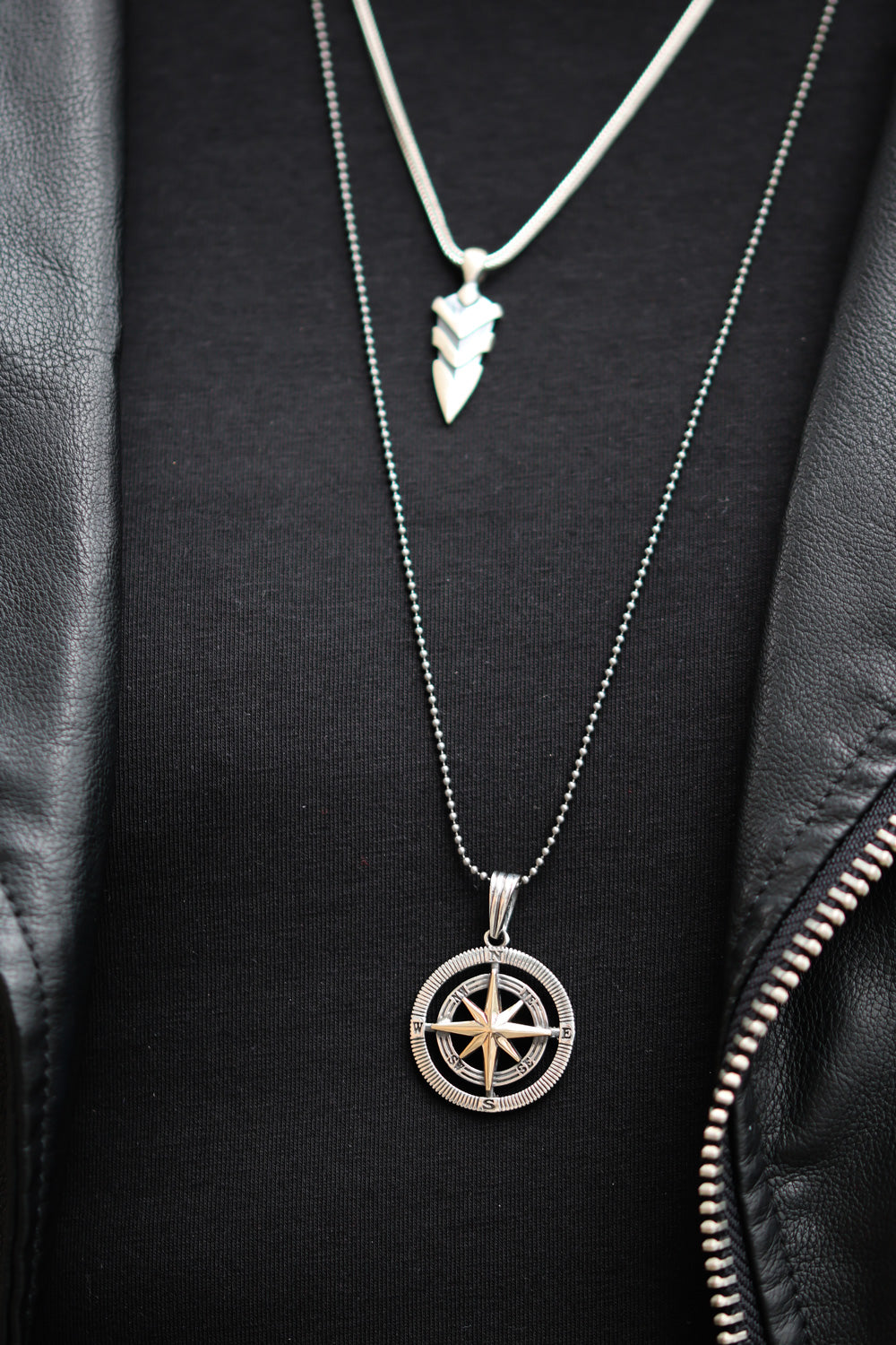 Men's necklace with compass pendant in Sterling silver