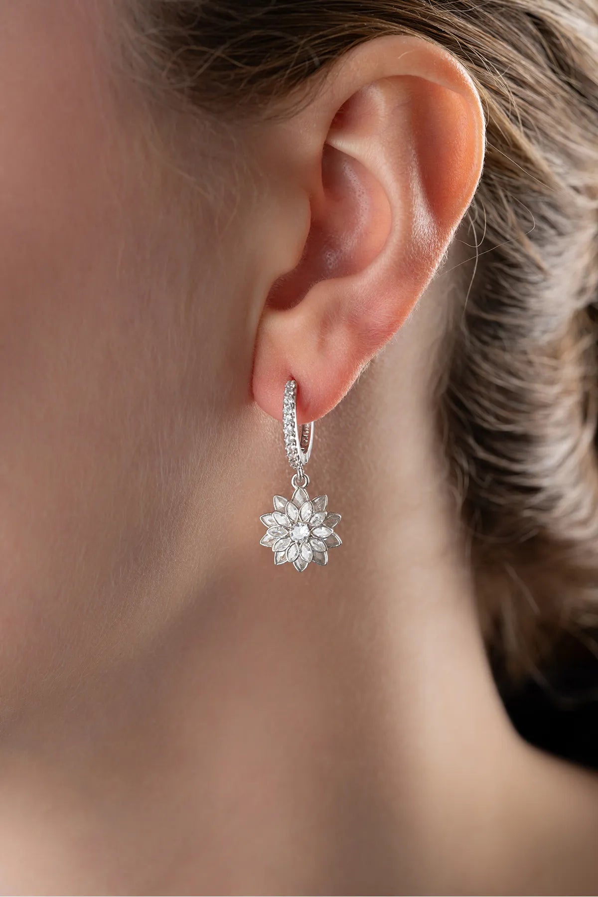 Lotus Elegance earrings - 925 Silver & Zirconia