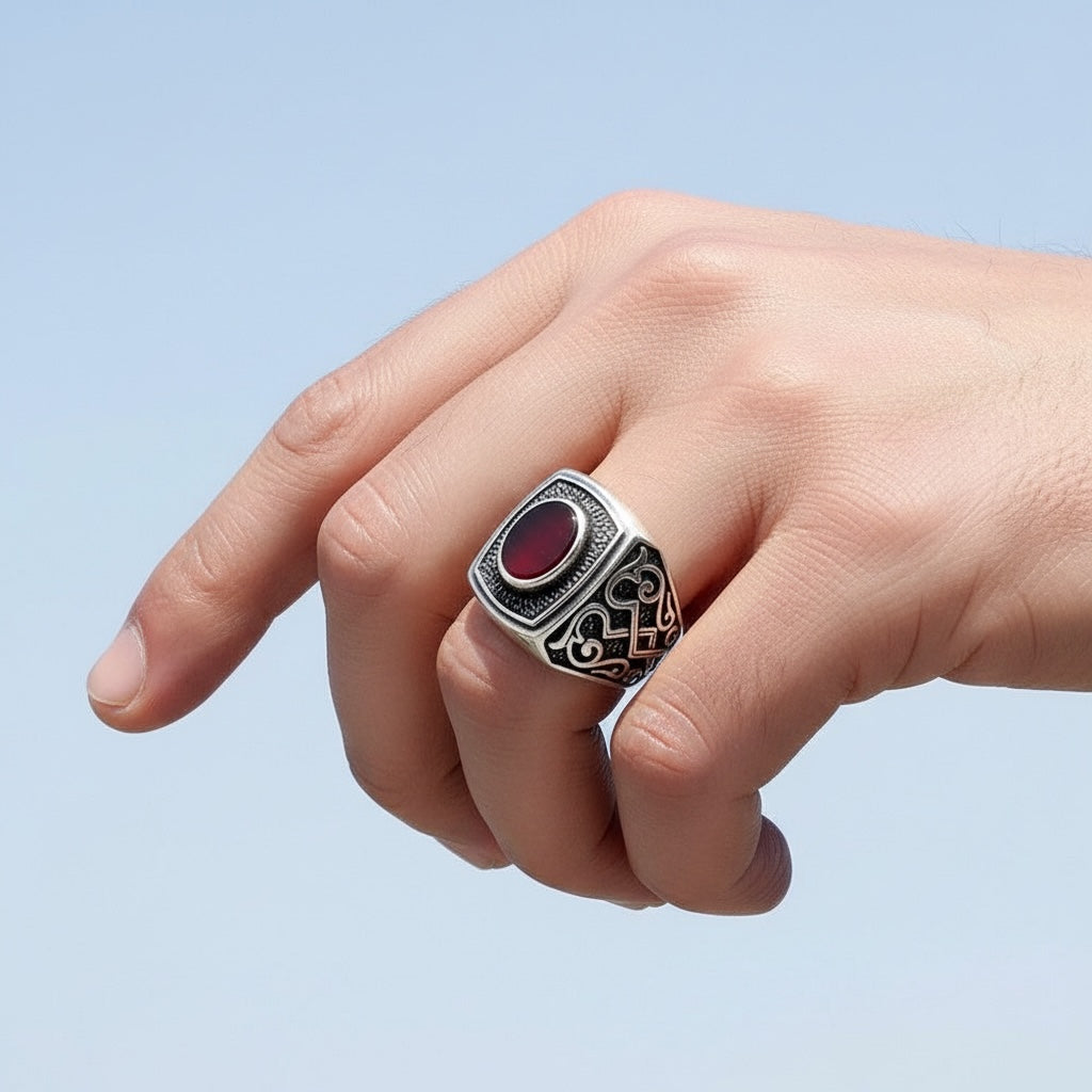 Silver men's ring with agate stone