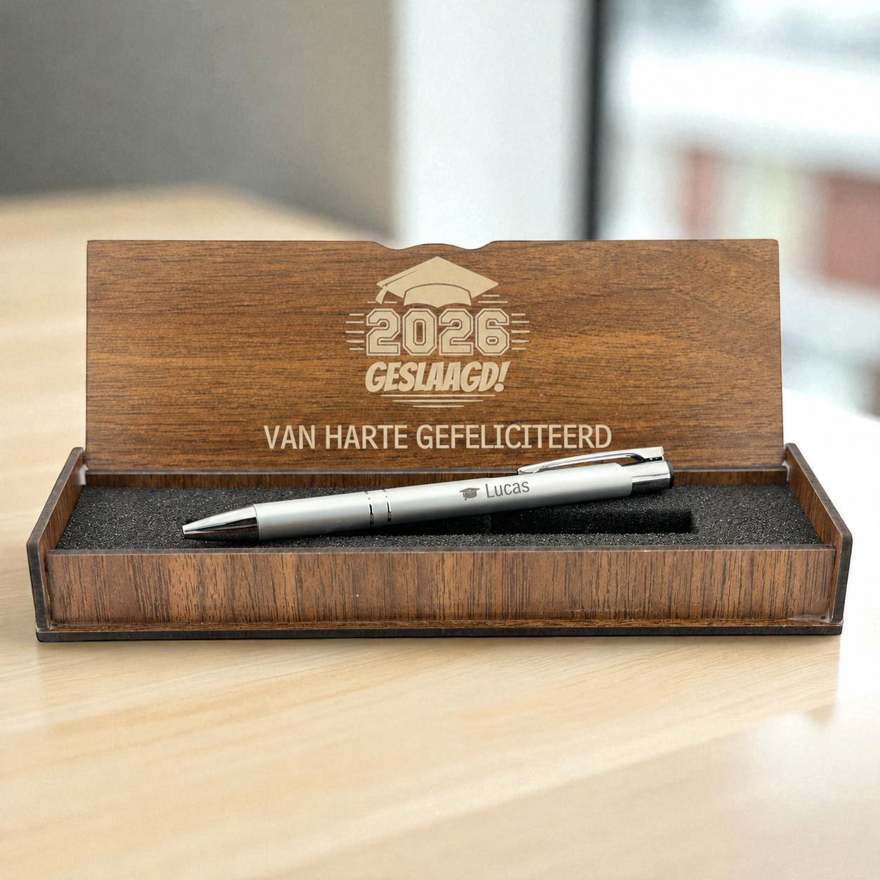 Personally engraved ballpoint pen in wooden box - Successful gift