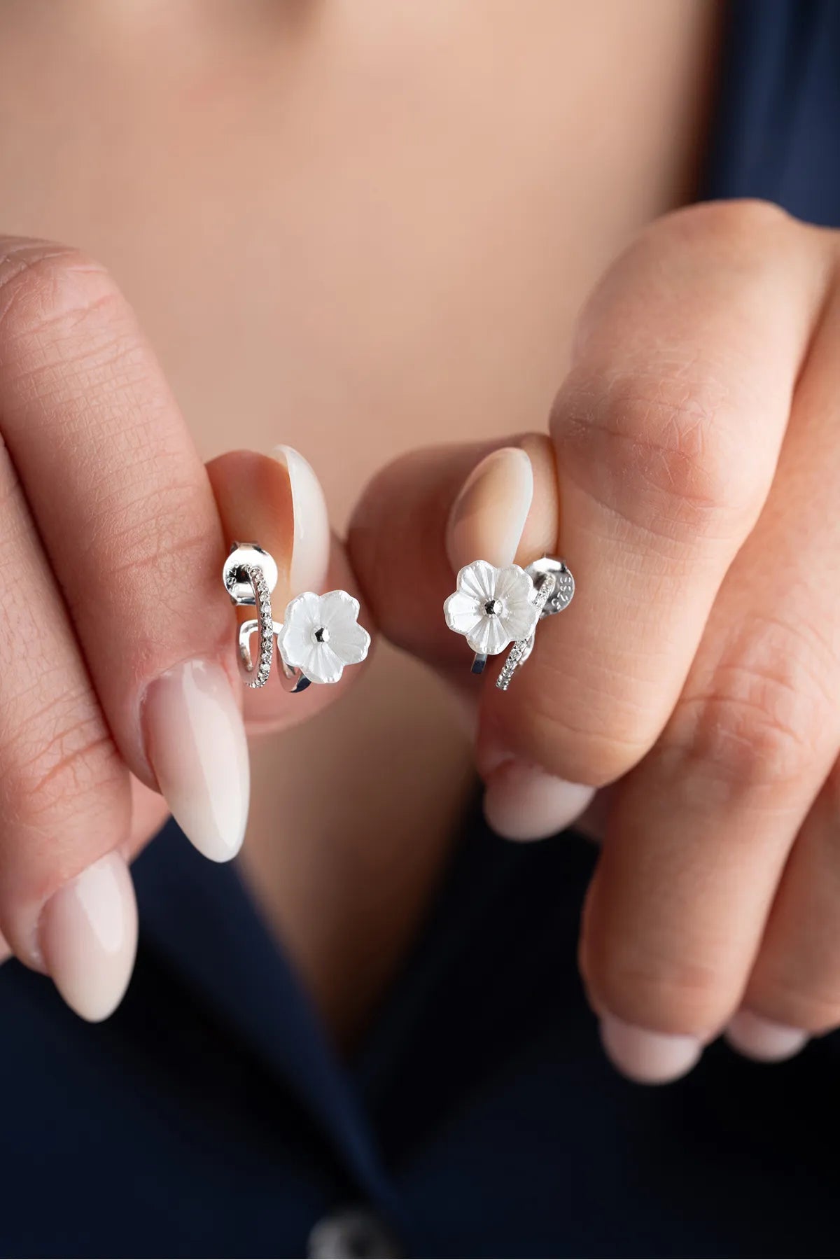 925 Sterling Zilveren Oorbellen met Parelmoer Bloem