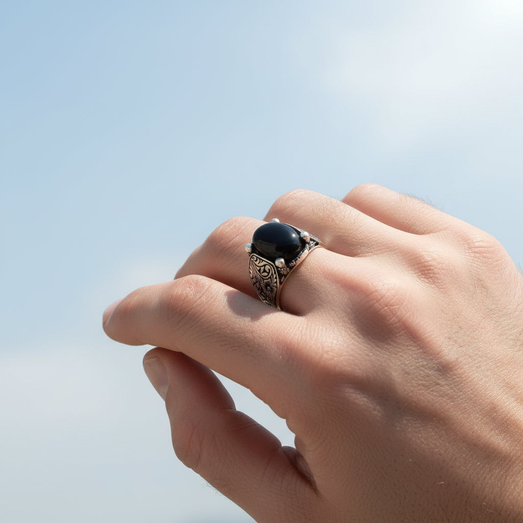Silver men's ring with Onyx