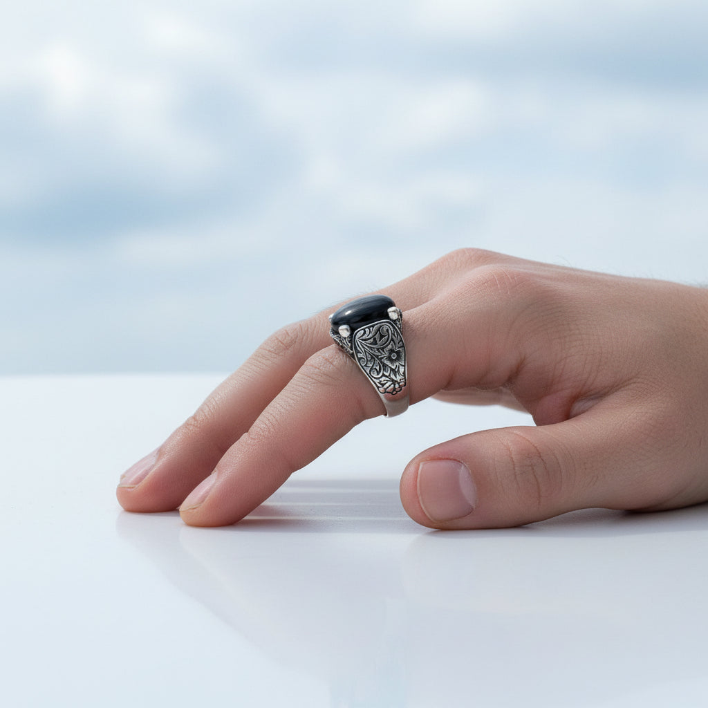 Silver men's ring with Onyx