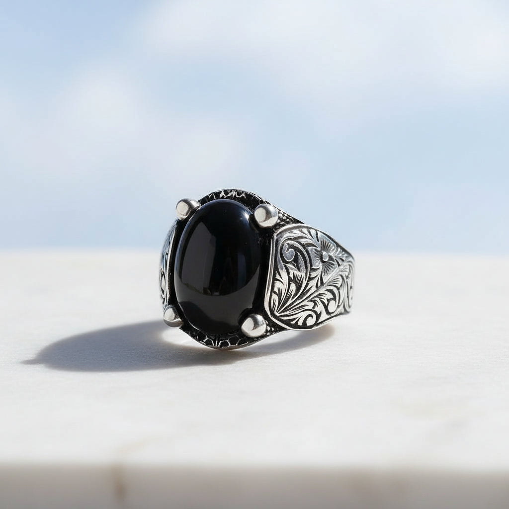 Silver men's ring with Onyx