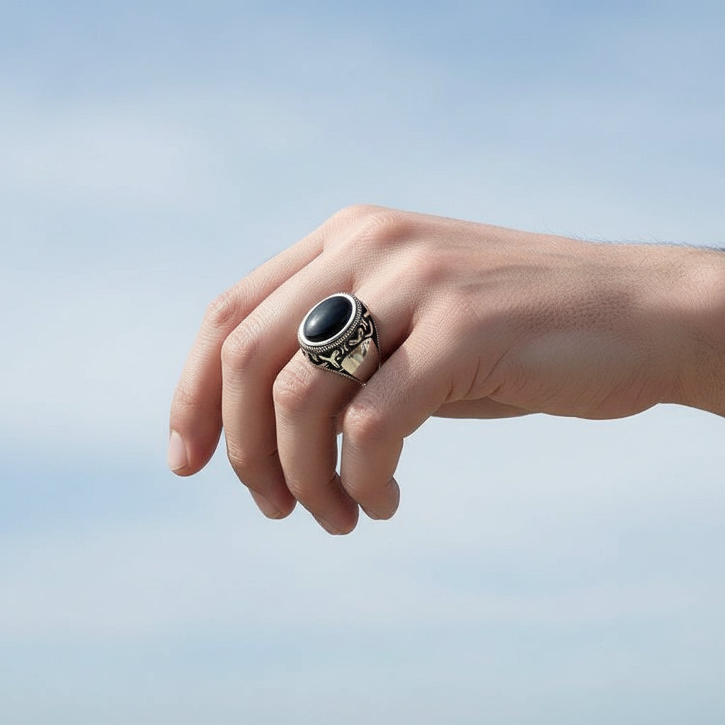 Silver men's ring with Onyx