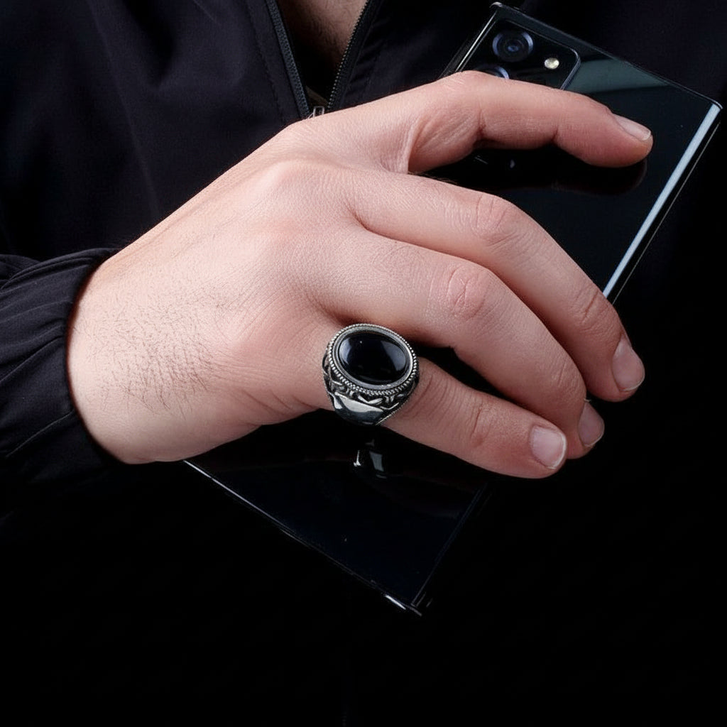 Silver men's ring with Onyx