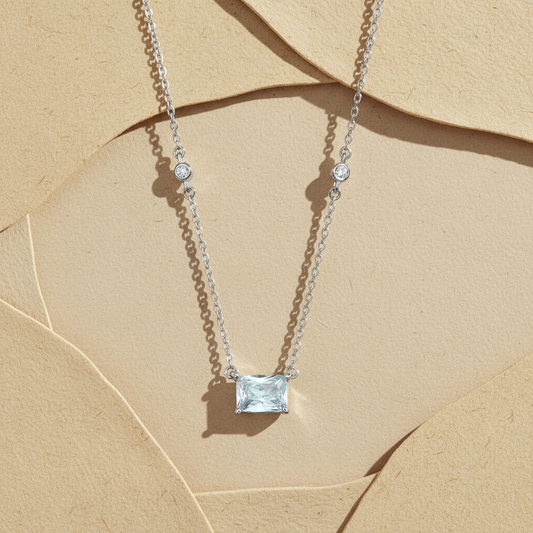Minimalist 925 sterling silver necklace with zircon stone