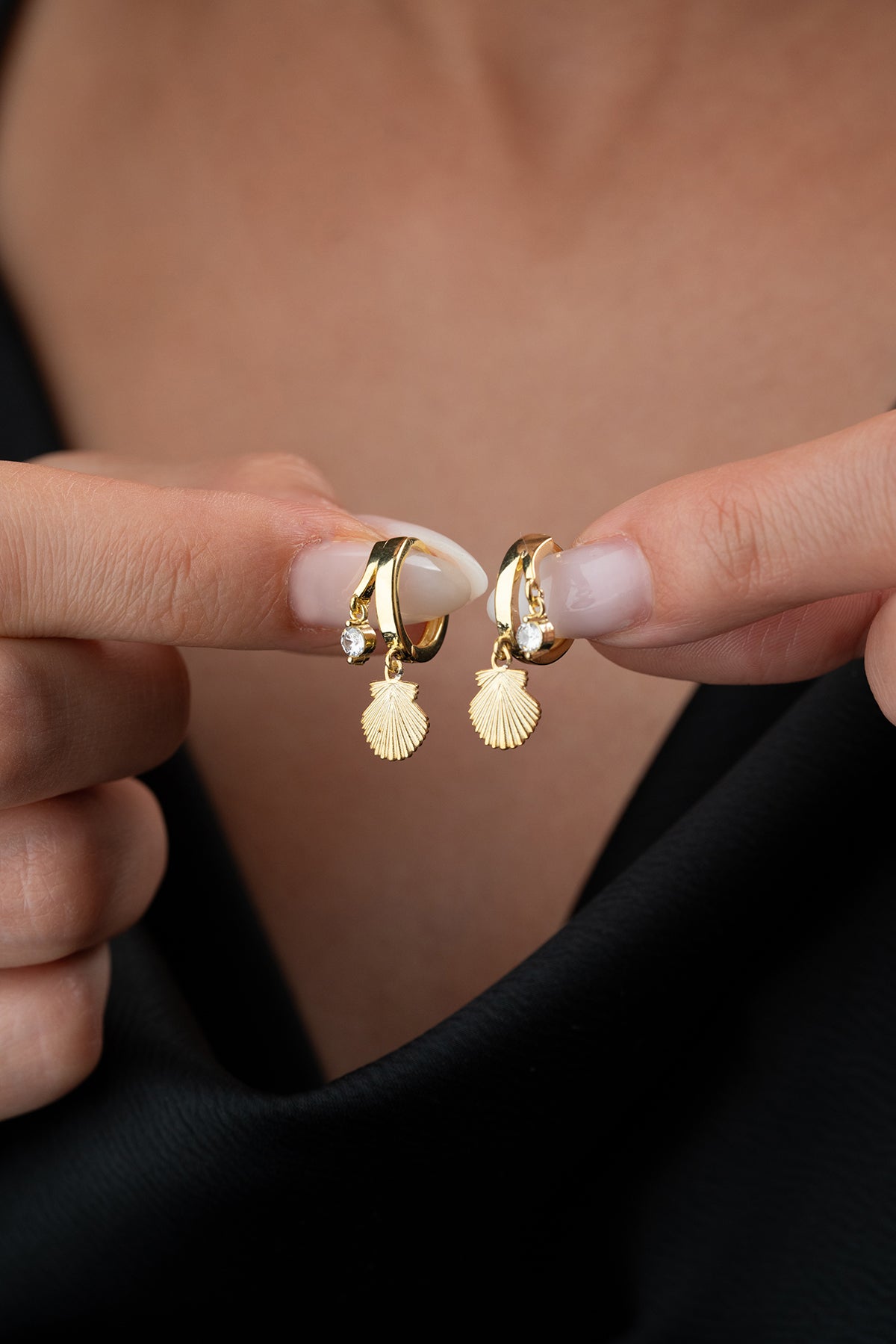 Earrings with Shell Pendant and Zirconia