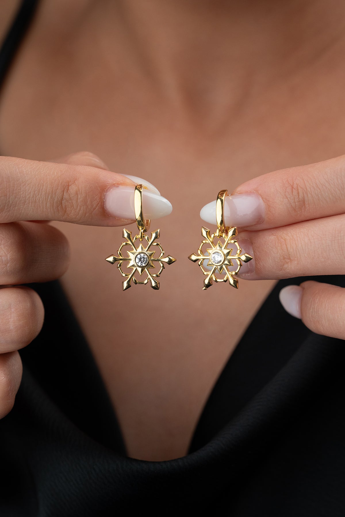 Earrings with Star-shaped Pendant