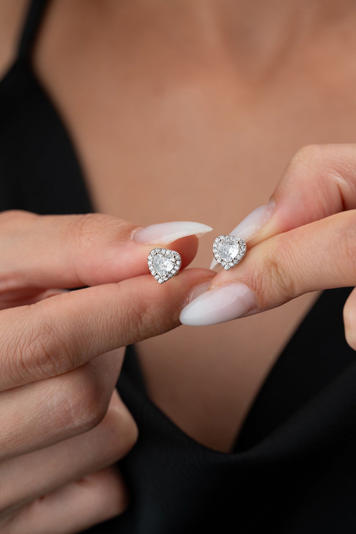 Stud Earrings with Heart and Zirconia