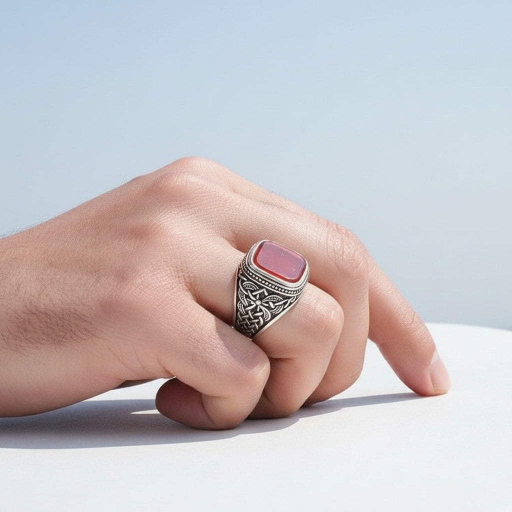 Silver men's ring with agate stone