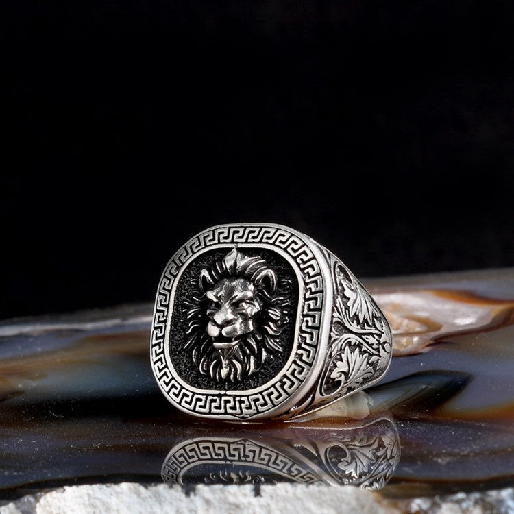 925 Sterling Silver Ring with Lion Head Design