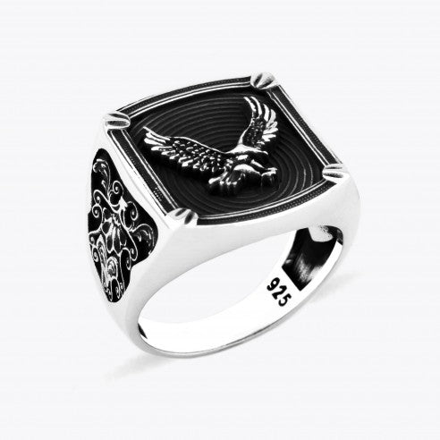 Eagle Signet Ring in Silver