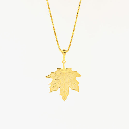 Silver necklace with leaf pendant