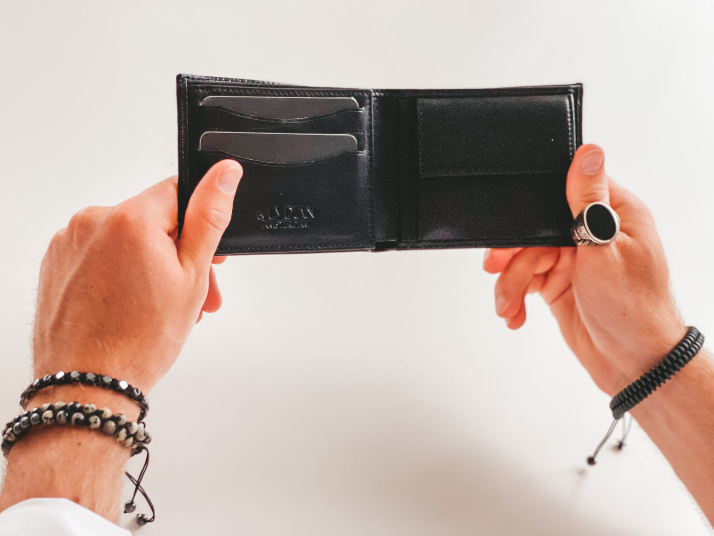 Engraving black leather wallet - 1155 Z